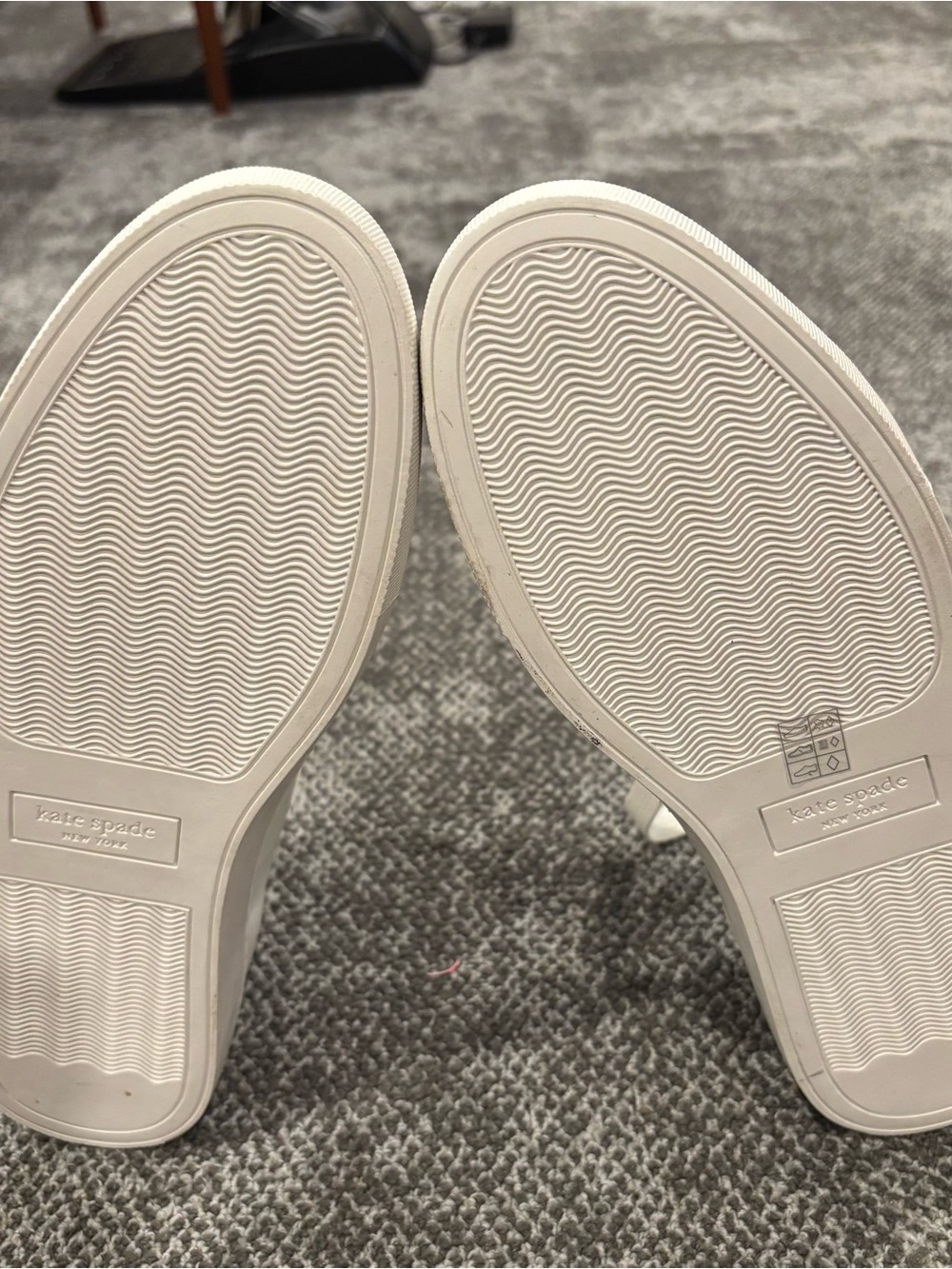 Kate Spade New York Fez Gloss Sneakers Womens U.S. 10B - Picture 6 of 6